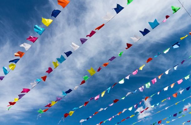 wp-content/uploads/2026/10/conservacion-de-fiestas-tradicionales-en-los-pueblos.jpg